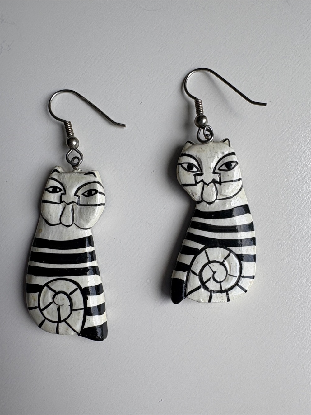 Vintage Handcrafted Black & White Cat Lightweight Wood Dangle Earrings